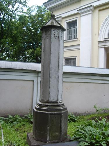 Общий вид памятника с восточной стороны